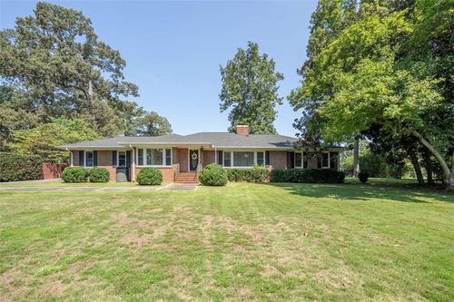 112 College Cir, Cedartown, GA, 30125-2210 | Card Image