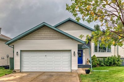 85 Herder Dr, House detached with 5 bedrooms, 3 bathrooms and 2 parking in Sylvan Lake AB | Image 2