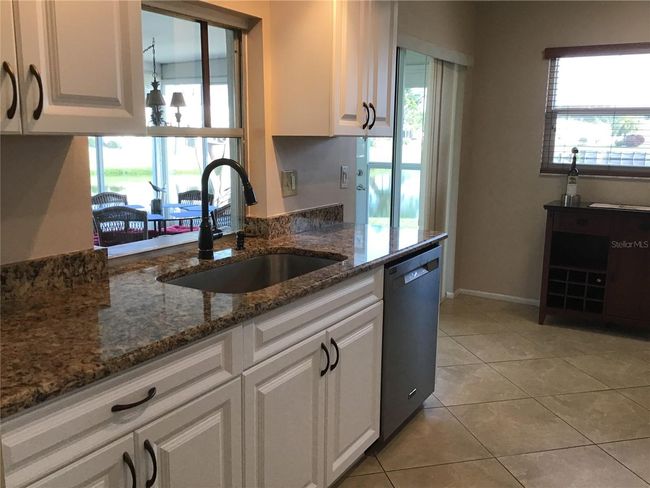 1002 Pussywillow Ln, House other with 2 bedrooms, 2 bathrooms and null parking in Bradenton FL | Image 7