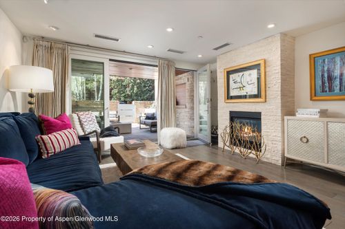 5-100 E Cooper Ave, Aspen, CO, 81611-1763 | Card Image
