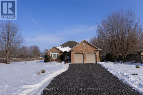 40 Centre St, Vienna, ON, N0J1Z0 | Card Image