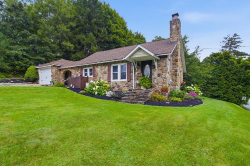 539 Clawson St, Punxsutawney, PA, 15767-3626 | Card Image