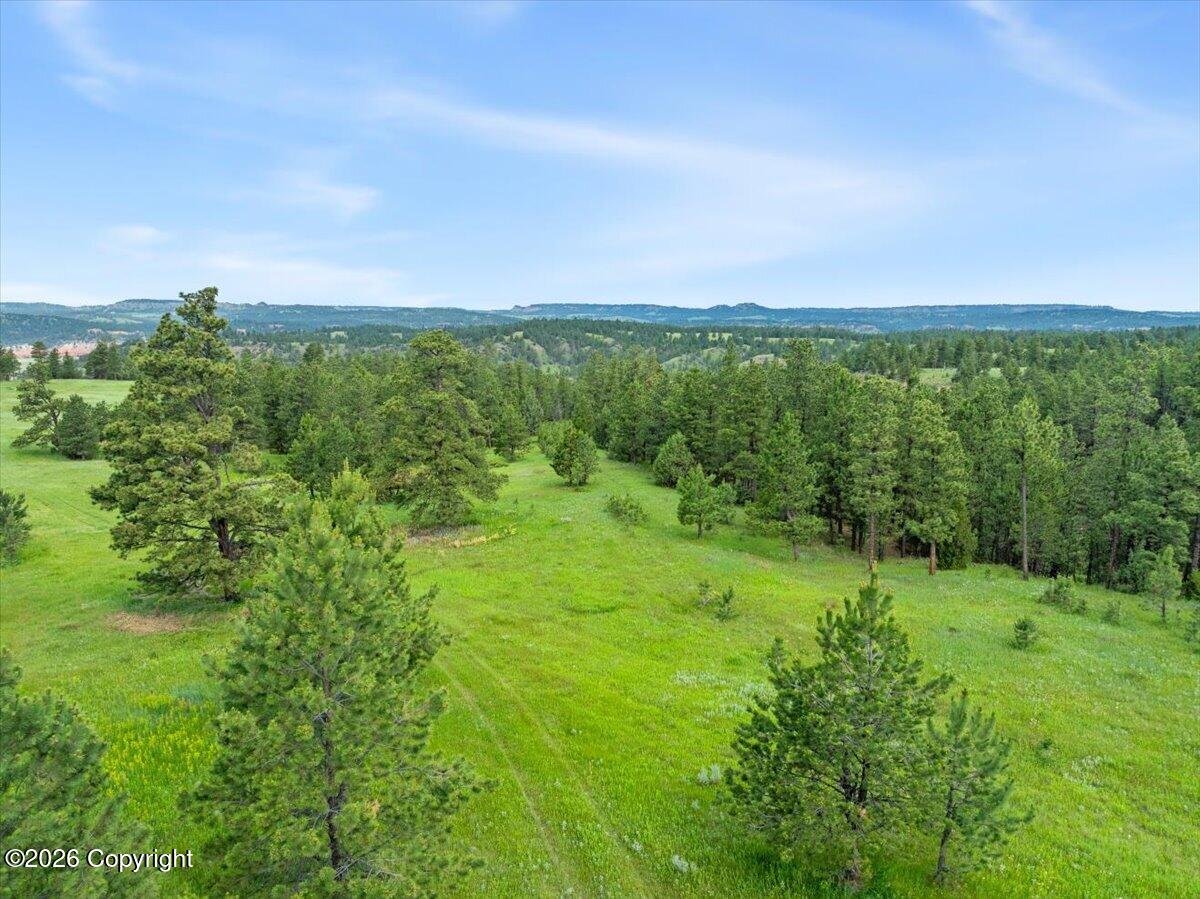 Land in Hulett