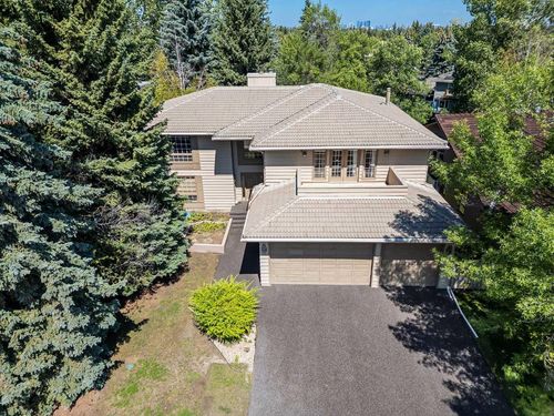 279 Canterville Dr Sw, Calgary, AB, T2W3X9 | Card Image