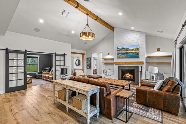 Family Room | Image 7