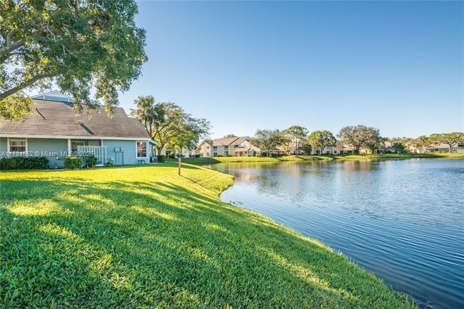 1903 Players Pl, Townhouse with 2 bedrooms, 2 bathrooms and null parking in North Lauderdale FL | Image 37