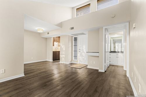 apt-274-3843 Barrington St, San Antonio, TX, 78217-4194 | Card Image
