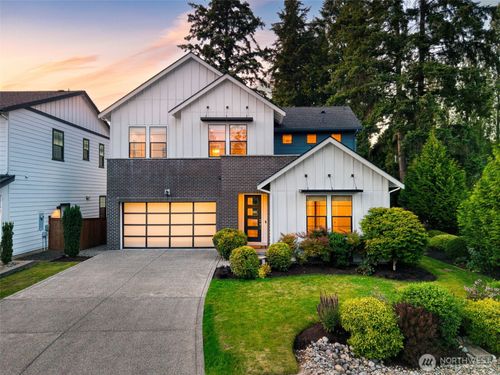 8784 Ne Winslow Grove Ct, Bainbridge Island, WA, 98110-5296 | Card Image