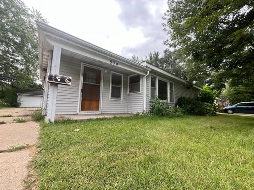 834 Brisbin St, Anoka, MN, 55303-5225 | Card Image