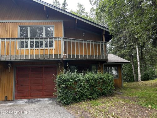 4038 Vance Dr, Anchorage, AK, 99508-5643 | Card Image