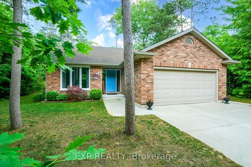 9940 Old River Rd, Grand Bend, ON, N0M1T0 | Card Image