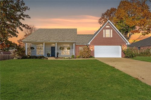 691 Weston Cir, Cave Springs, AR, 72718-8453 | Card Image