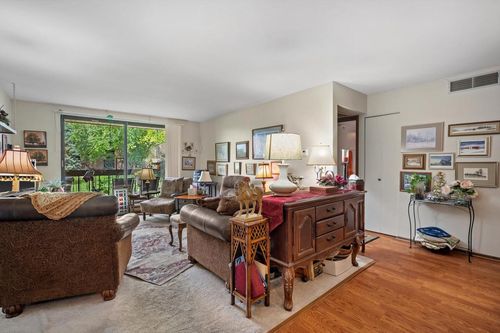 206-3635 N Tucker Place, Milwaukee, WI, 53222 | Card Image