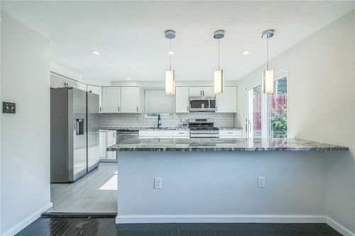 1611 Alverado Ave, Pittsburgh, PA, 15216-3201 | Card Image