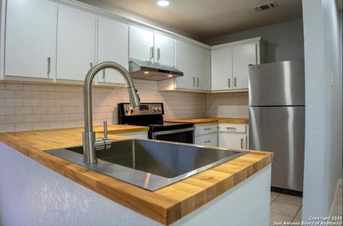 5841 Sun Dance Ln, San Antonio, TX, 78238-2616 | Card Image