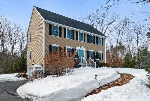 7 Collins Cir, Rochester, NH, 03867-2468 | Card Image