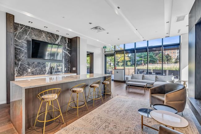 910 - 1461 Lawrence Ave W, Condo with 3 bedrooms, 3 bathrooms and null parking in Toronto ON | Image 29