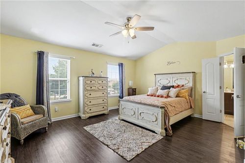 5563 Radford Loop, Fairburn, GA, 30213-5516 | Card Image
