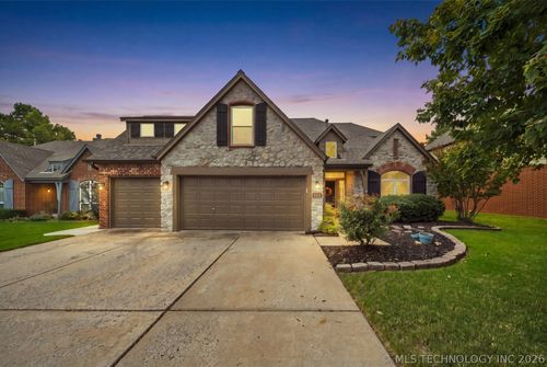 9432 E 77th St, Tulsa, OK, 74133-4941 | Card Image