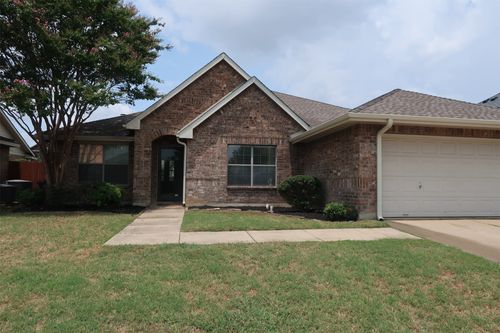 704 Calender Ct, Fort Worth, TX, 76131-4234 | Card Image