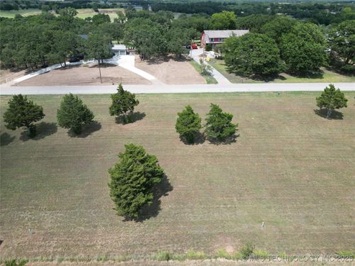 624 Country Club Rd, Ardmore, OK, 73401-1021 | Card Image