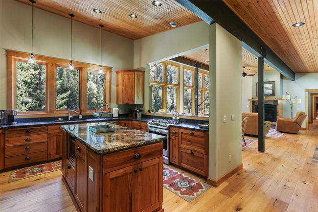 318 Mt Highway 56, House other with 2 bedrooms, 4 bathrooms and null parking in Noxon MT | Image 17