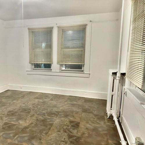 248 Lawrence Ave, Lawrence, NY, 11559-1208 | Card Image