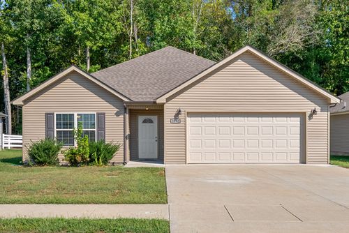 1252 Magnum Dr, Clarksville, TN, 37040-2036 | Card Image