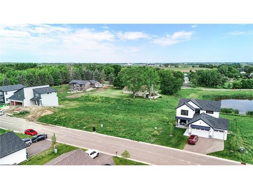 9988 14th Cir Ne, Saint Michael, MN, 55376-7569 | Card Image