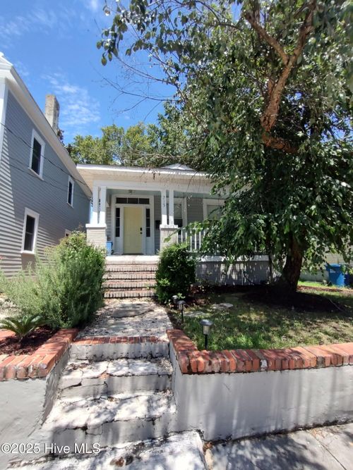 715 Red Cross St, Wilmington, NC, 28401-3559 | Card Image