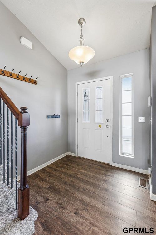 8315 N 150th St, Bennington, NE, 68007-1249 | Card Image