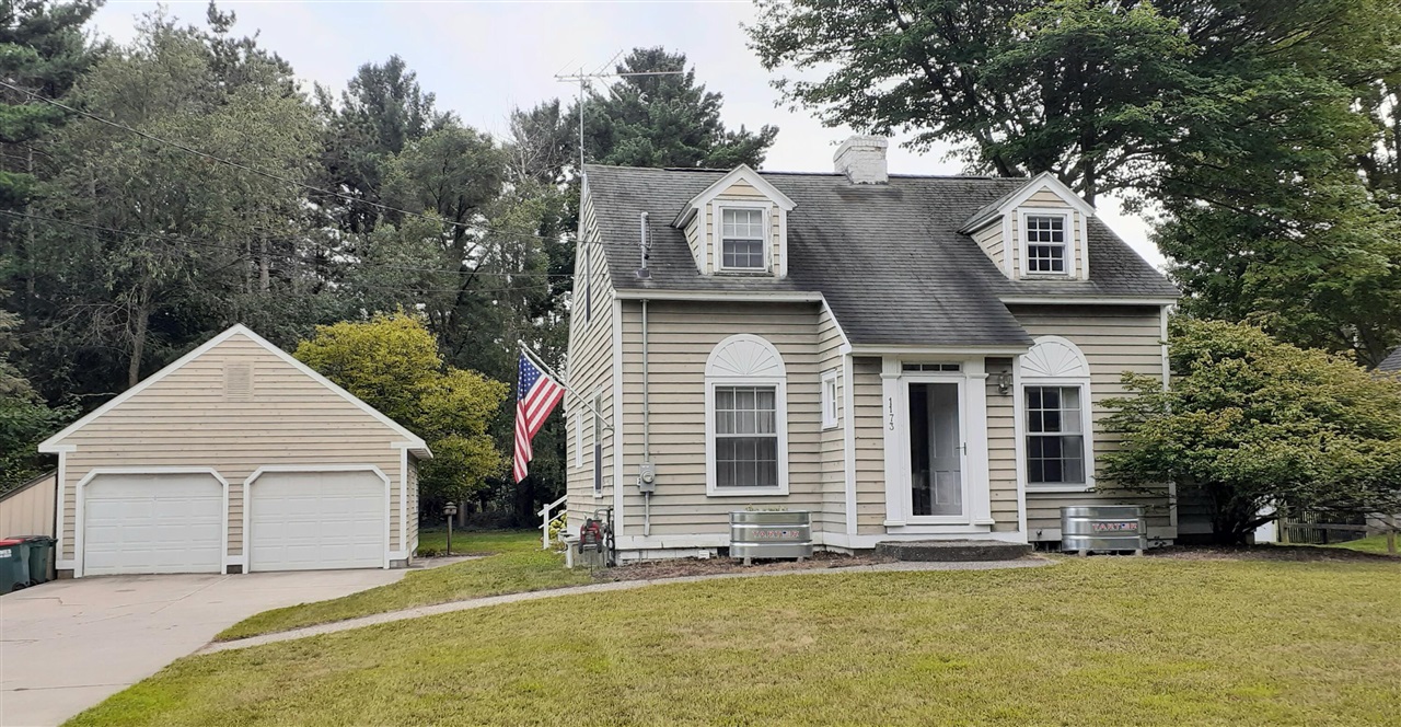 Hile Rd, Norton Shores, MI 49441
