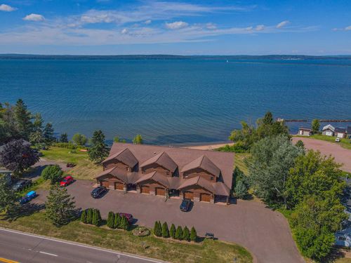 5-2729 Lake Shore Dr E, Ashland, WI, 54806-2880 | Card Image