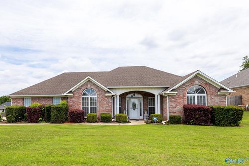 879 Dan Tibbs Rd Nw, Huntsville, AL, 35806-1327 | Card Image