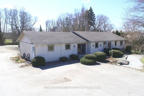 279 Main St, Thedford, ON, N0M2H0 | Card Image