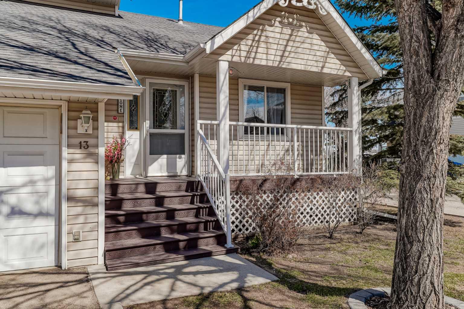 13 - 567 Edmonton Trail Ne, Home with 3 bedrooms, 2 bathrooms and 2 parking in Airdrie AB | Image 8