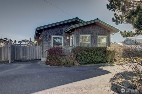 45 Central Ave, Pacific Beach, WA, 98571 | Card Image