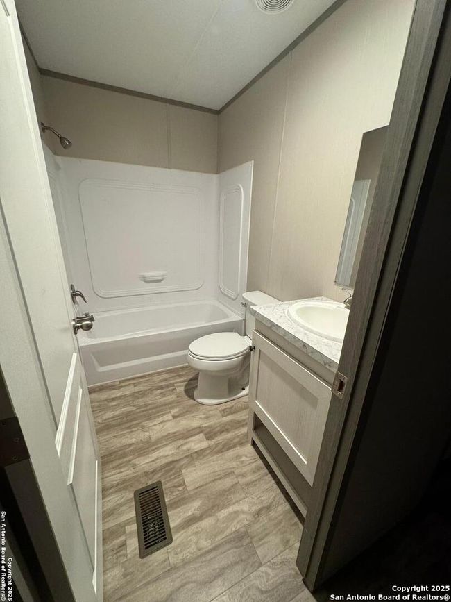 1608 Hildago, House other with 3 bedrooms, 2 bathrooms and null parking in Cotulla TX | Image 10