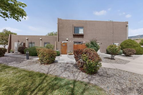 unit-26c-5801 Lowell Street Ne, Albuquerque, NM, 87111 | Card Image