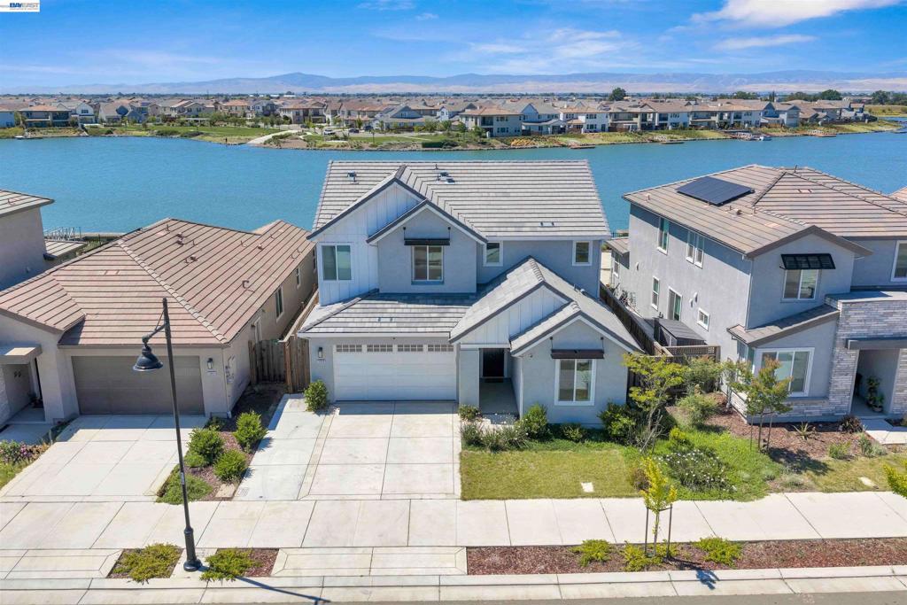Residential in Lathrop