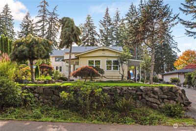 4715 N Island Drive E, House other with 5 bedrooms, 3 bathrooms and 4 parking in Bonney Lake WA | Image 1