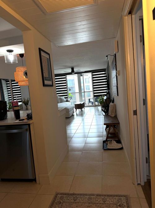 505-20 Royal Palm Way, Boca Raton, FL, 33432-7887 | Card Image