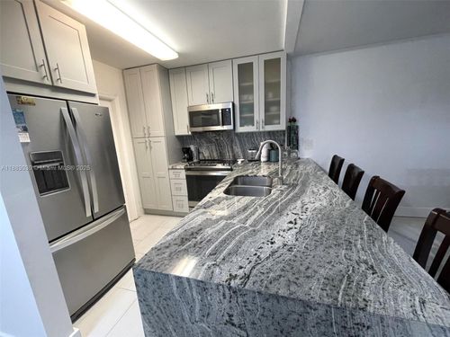 apt-402-5103 35th St, Lauderdale Lakes, FL, 33319-5244 | Card Image