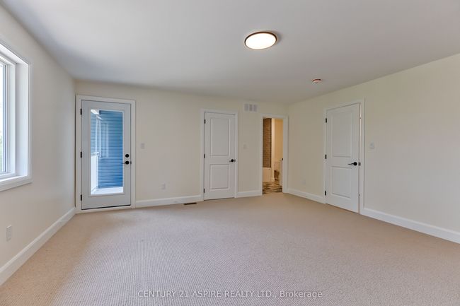 94C Frontenac Cres, House attached with 3 bedrooms, 3 bathrooms and 1 parking in Deep River ON | Image 6
