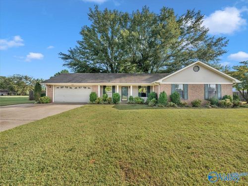 102 Shelburne Cir, New Market, AL, 35761-9271 | Card Image
