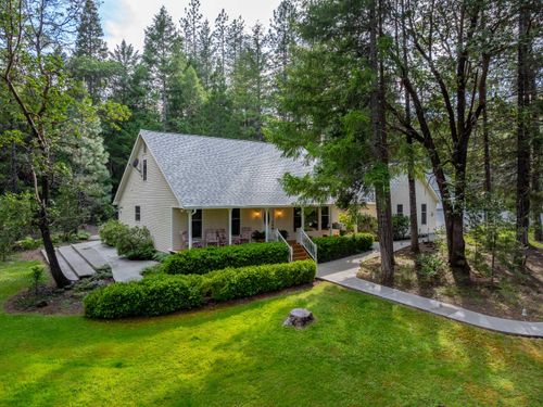 4235 Pleasant Creek Rd, Rogue River, OR, 97537-4744 | Card Image