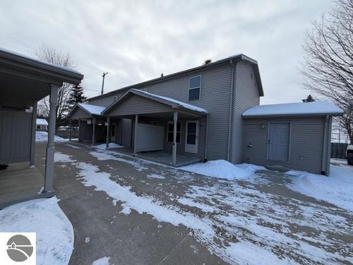 465 W Wright Avenue, Shepherd, MI, 48883 | Card Image