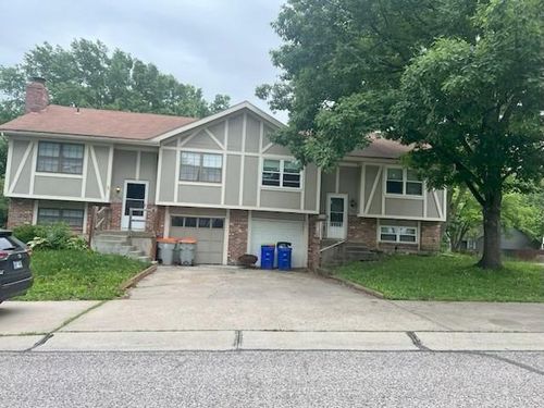 10195 Haskins St, Lenexa, KS, 66215-1857 | Card Image