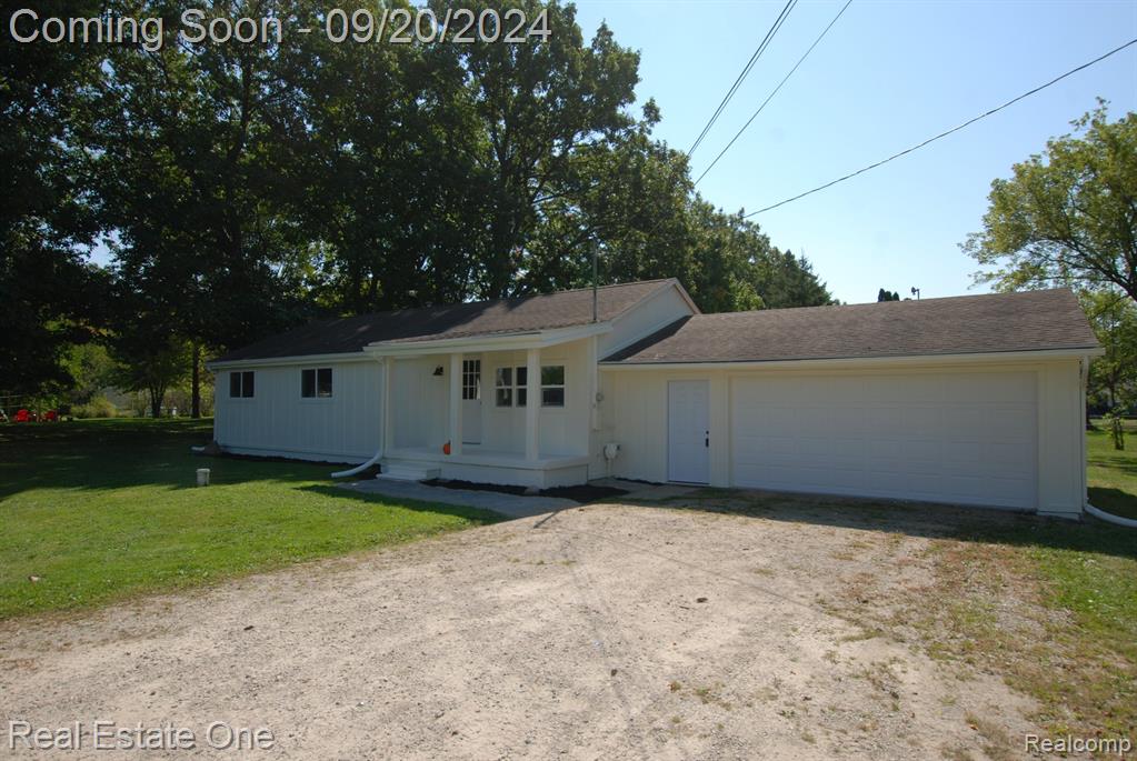 Pearl St, Burton, MI 48509
