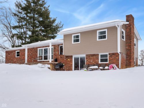 8357 County Road 300, Seymour, IN, 47274-8996 | Card Image